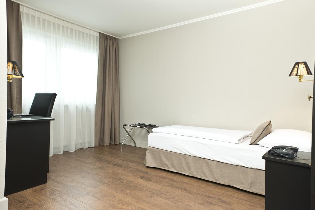 Hotel Munich North Neufahrn bei Freising Quarto foto